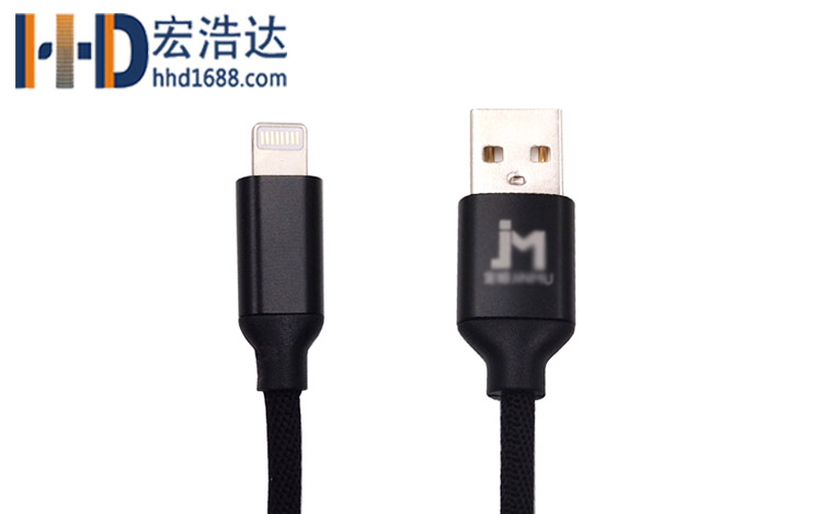 宏浩達(dá)廠家直銷手機(jī)數(shù)據(jù)線鋁合金布紋充電蘋(píng)果數(shù)據(jù)線工廠專業(yè)定制