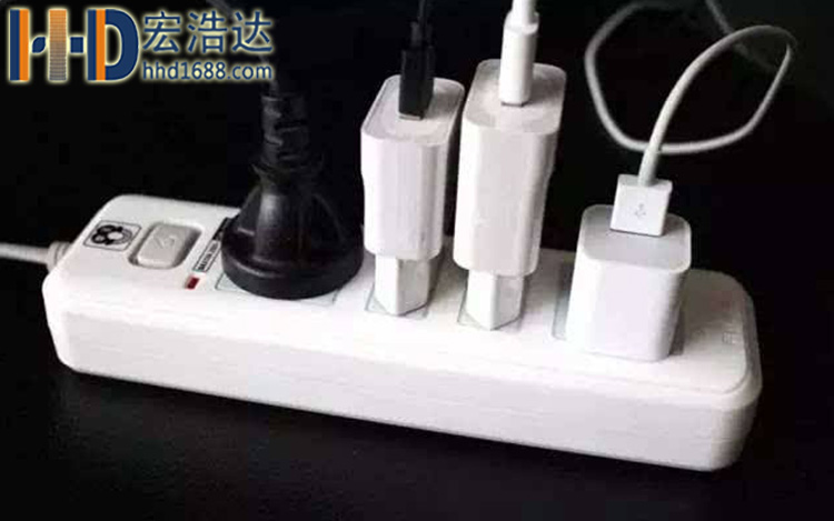 手機(jī)數(shù)據(jù)線在插板上長期不拔掉，會對數(shù)據(jù)線造成不良的影響嗎？